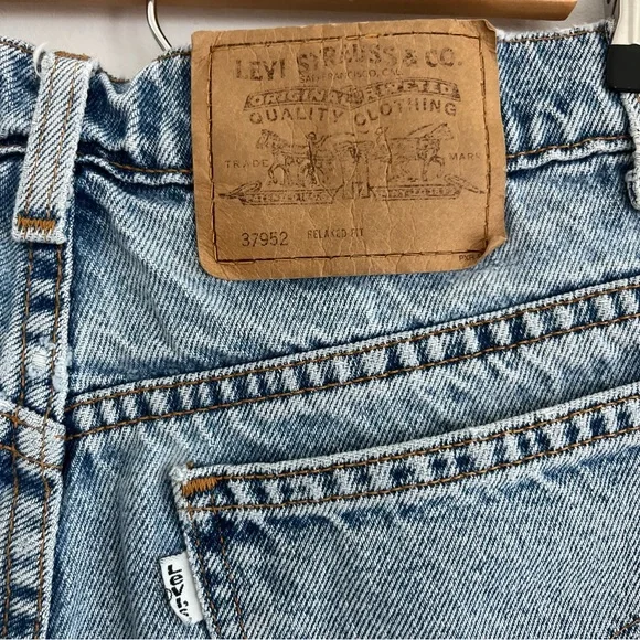 Vintage Levi’s 1990s 950s Highwaisted Denim Jean Shorts 37952 Juniors 9 - Picture 6 of 7